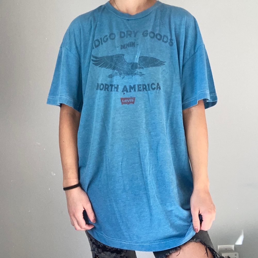Distressed Levi’s Indigo Dry Goods Lightweight Blue Short Sleeve Tee Shirt